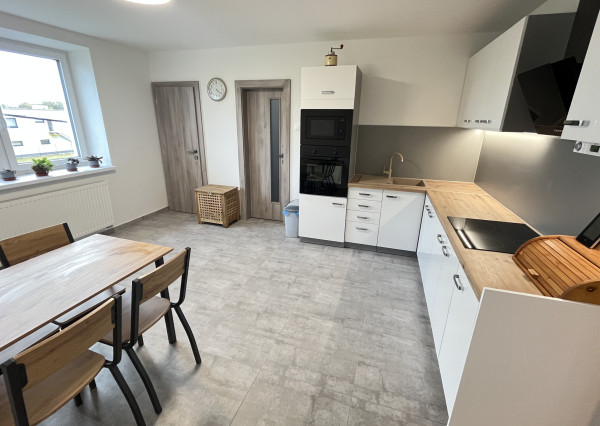 Veľkometrážny 2-izbový byt so záhradou 337 m2, Kostolná-Záriečie