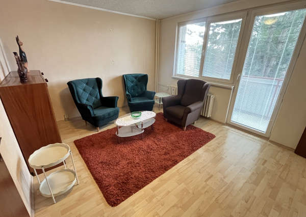 3-izbový byt s lodžiou 79 m2 na ul. Bazovského v Trenčíne - Juh