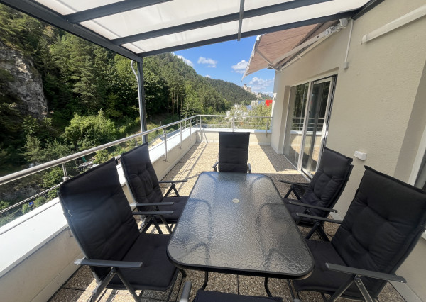 NA PRENÁJOM: Nadštandardný 5-izbový mezanín 176 m2 + 2 terasy 43 m2 + garáž, Trenčín - Pod Sokolice