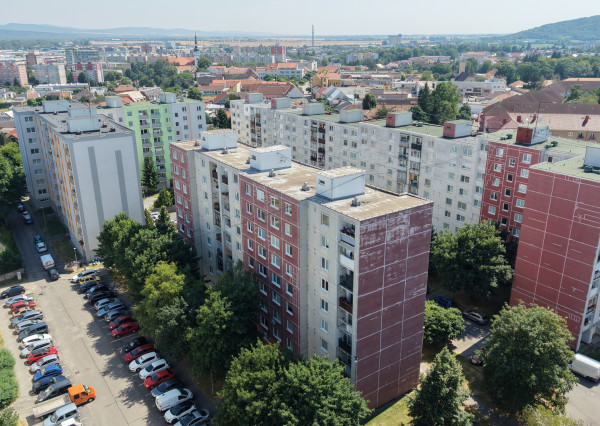 3-izbový byt s lodžiou 77 m2 v Novom Meste nad Váhom, ul. Sládkovičova