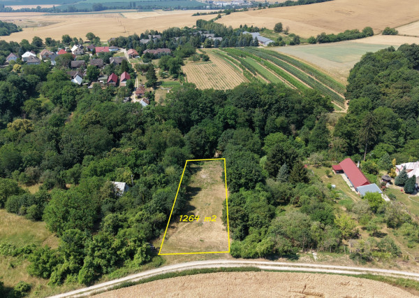Pozemok na výstavbu RD, 1264 m2 v Haluziciach pri Novom Meste nad Váhom